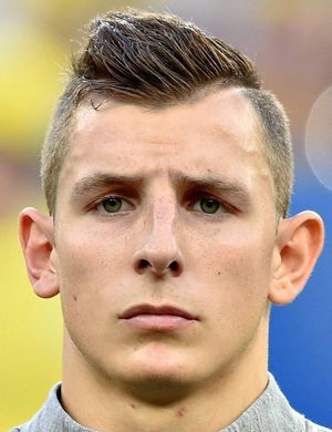 DIGNE LUCAS 